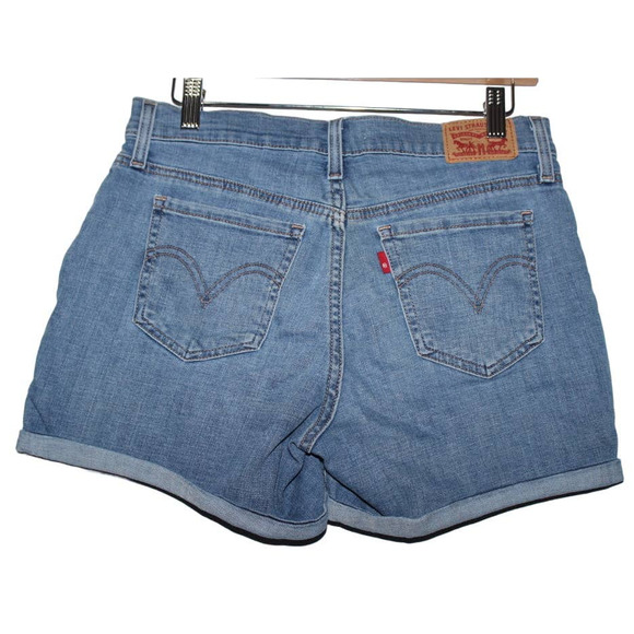 Women's Levi's Mid Length Short Blue Denim Light Wash Distressed Jean Shorts 28 - Picture 2 of 2